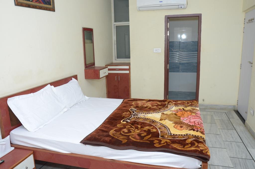 Oyo 15242 Hotel Rathi Palace Jaipur Quarto foto