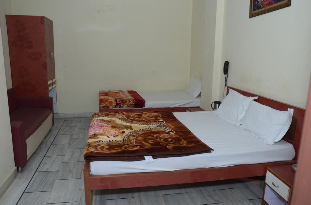 Oyo 15242 Hotel Rathi Palace Jaipur Quarto foto